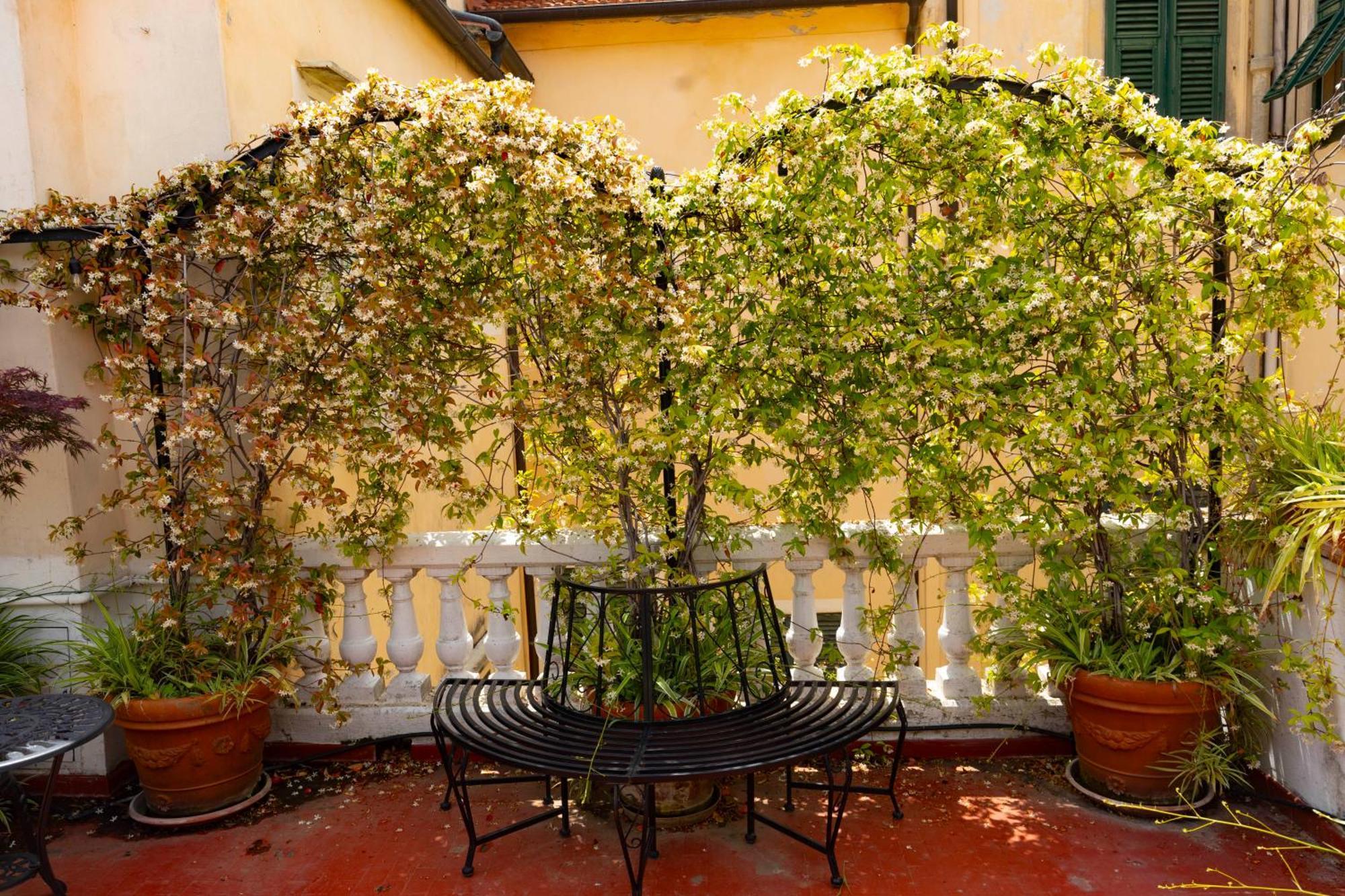 La Foresteria Di Palazzo Picedi Benettini Sarzana Kültér fotó